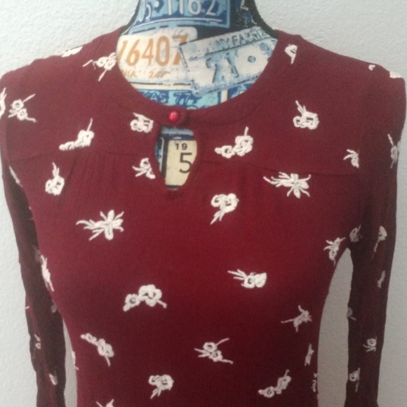 3/$20 Full tilt rayon blouse - Picture 3 of 5